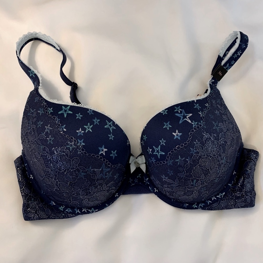 NWT Victoria’s Secret Body by Victoria Perfect Shape Bra 34D Stars & Lace